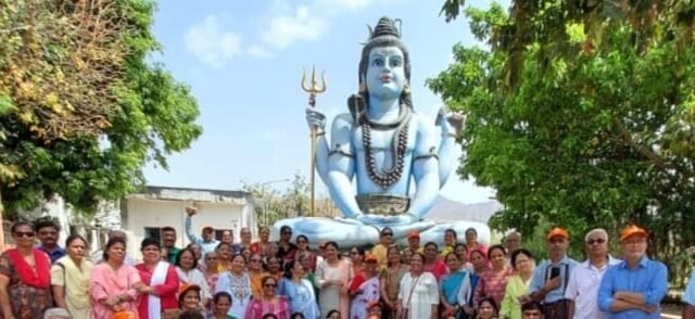 uttarvahini narmada parikrama group photo