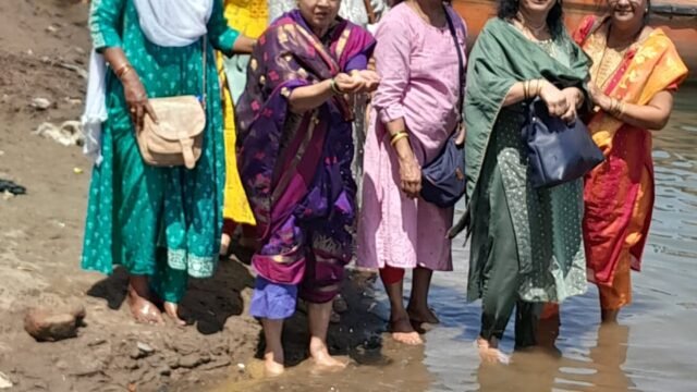 uttarvahini narmada parikrama group photo rampura